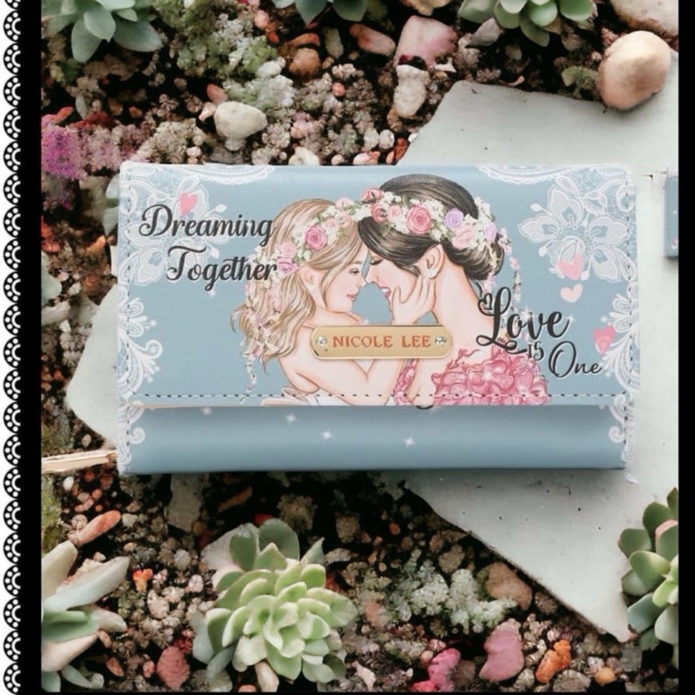 Beautiful Mother Daughter Nicole Lee Wallet